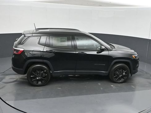 New 2026 Jeep Compass Latitude AWD/4WD image 35