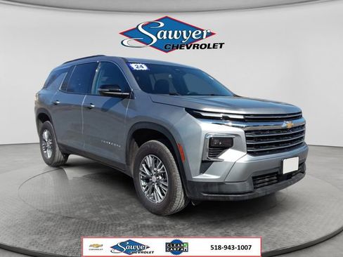 Used 2024 Chevrolet Traverse LT AWD/4WD image 7