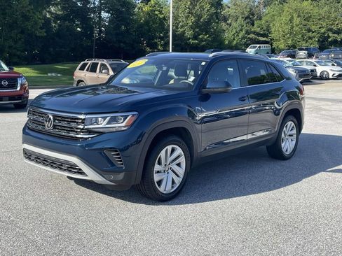 Certified 2021 Volkswagen Atlas Cross Sport SE w/ Panoramic Sunroof Package FWD image 4