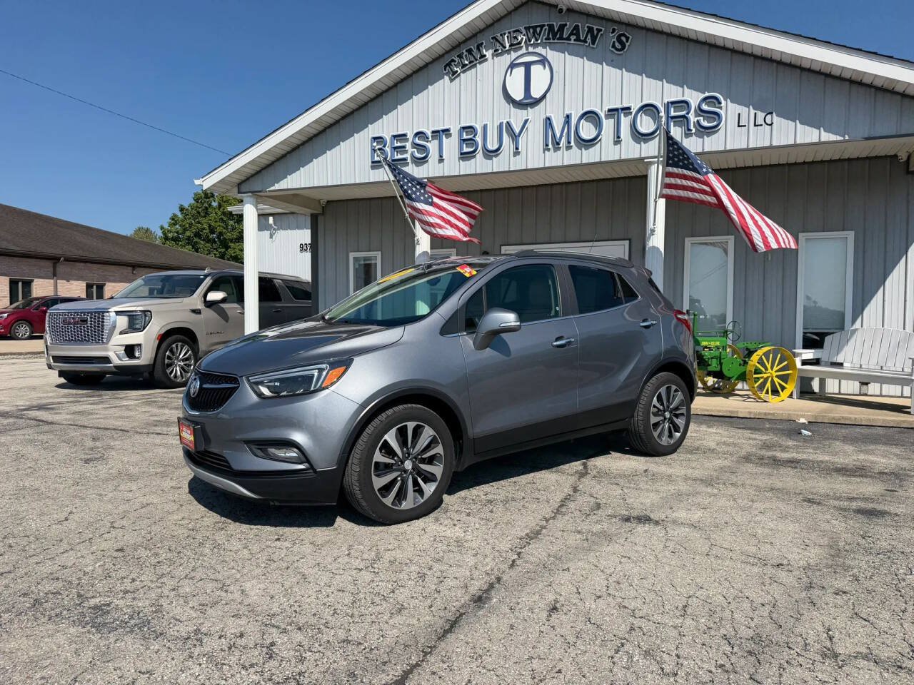 Used 2019 Buick Encore Essence FWD image 1