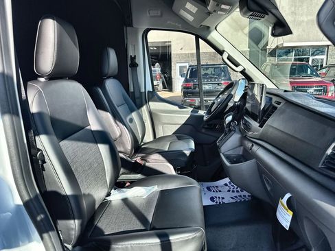 New 2026 Ford Transit 250 148 Medium Roof w/ Load Area Protection Package image 31