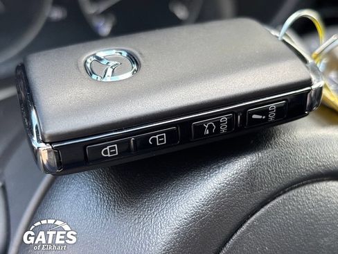 Used 2025 MAZDA MAZDA3 s FWD image 30