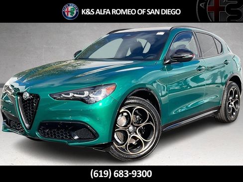 New 2025 Alfa Romeo Stelvio Sprint image 1
