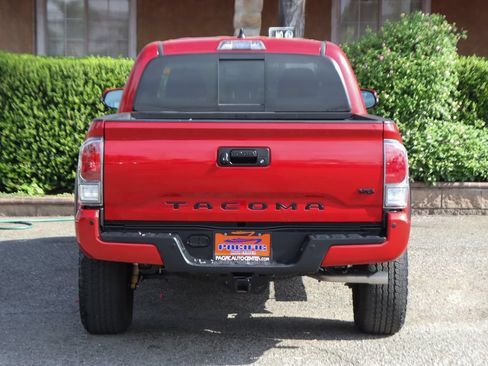Used 2023 Toyota Tacoma TRD Off-Road w/ Advanced Technology Package AWD/4WD image 7