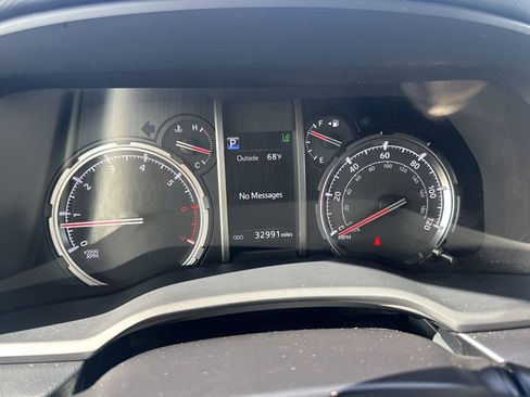 Used 2024 Toyota 4Runner TRD Off-Road Premium image 23