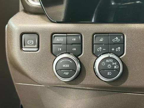 Used 2024 GMC Sierra 1500 SLT w/ SLT Premium Plus Package AWD/4WD image 2