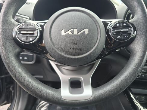 Used 2024 Kia Soul S FWD image 32