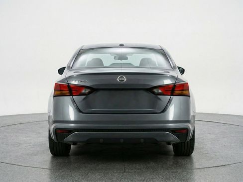 Used 2025 Nissan Altima 2.5 SV image 7