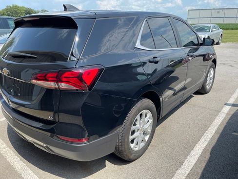Used 2022 Chevrolet Equinox LT FWD image 2