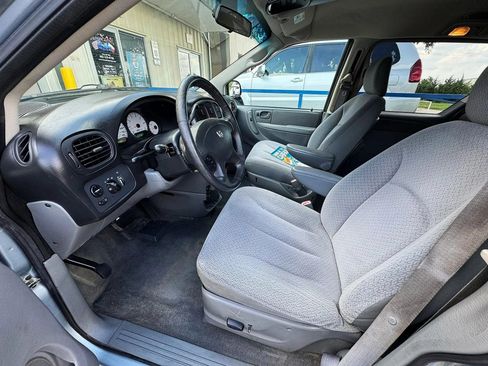 Used 2006 Dodge Grand Caravan SXT FWD image 16