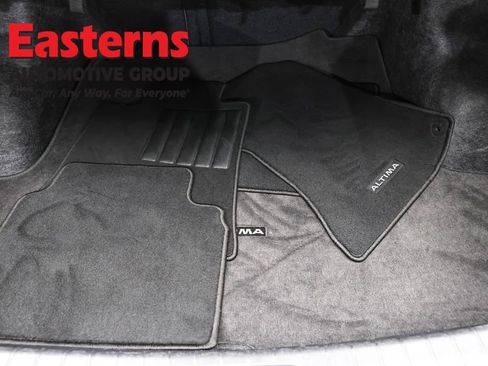 Used 2025 Nissan Altima 2.5 SV image 9