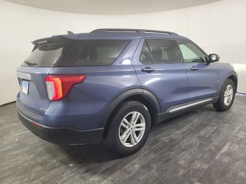Used 2021 Ford Explorer XLT image 5