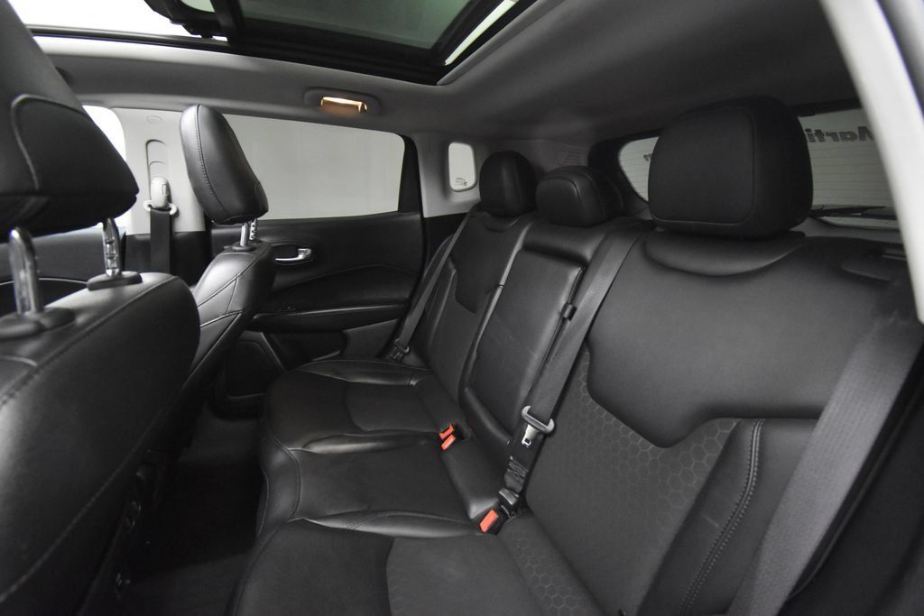Used 2021 Jeep Compass Latitude w/ Sun and Sound Group AWD/4WD image 19