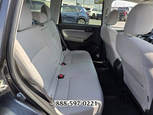 Used 2018 Subaru Forester 2.5i Premium AWD/4WD image 18