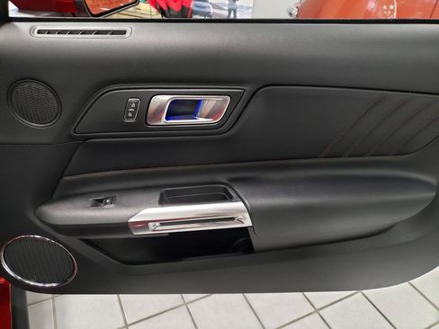 Used 2019 Ford Mustang GT Premium RWD image 17
