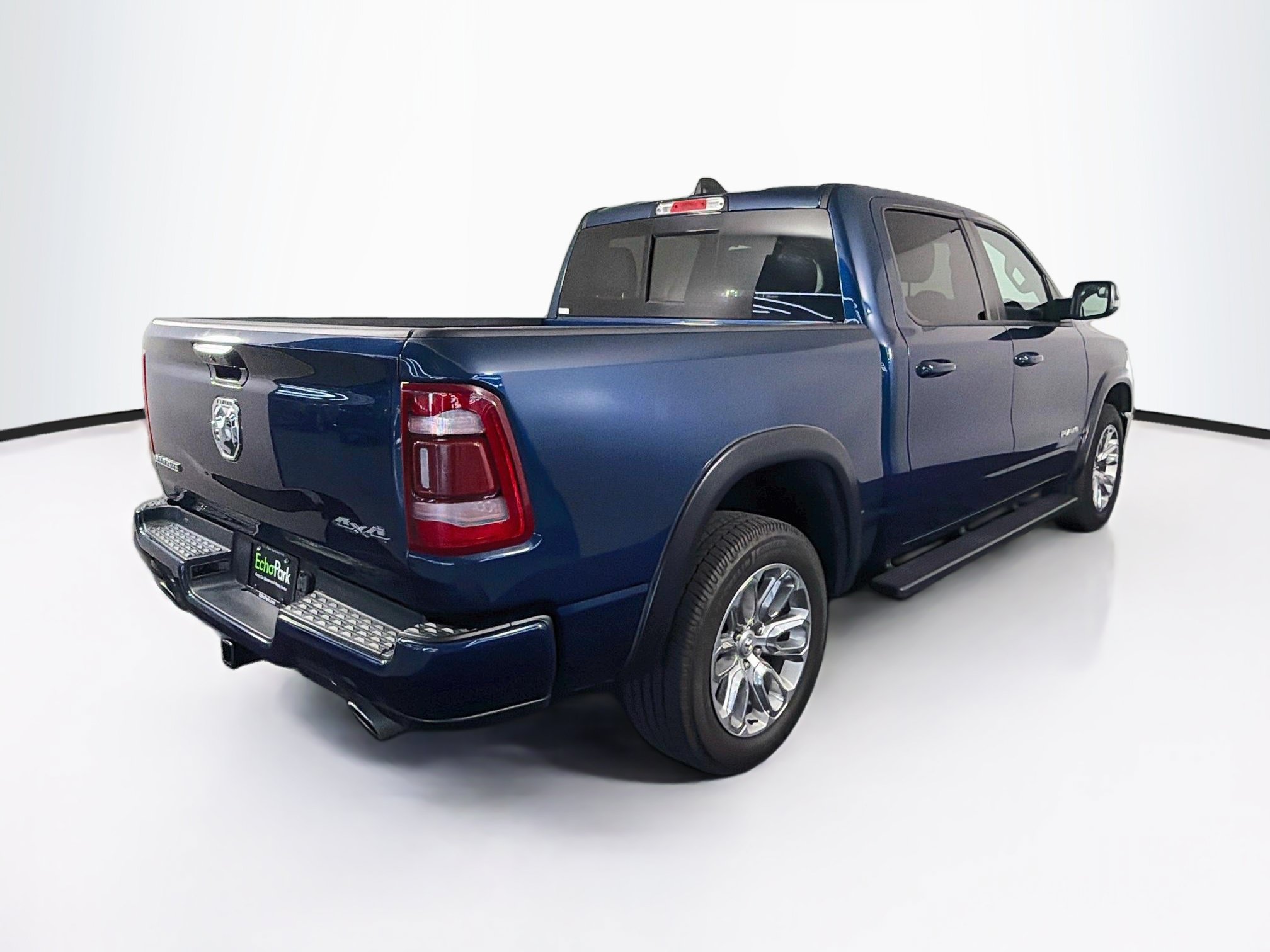 Used 2024 RAM 1500 Laramie AWD/4WD image 9