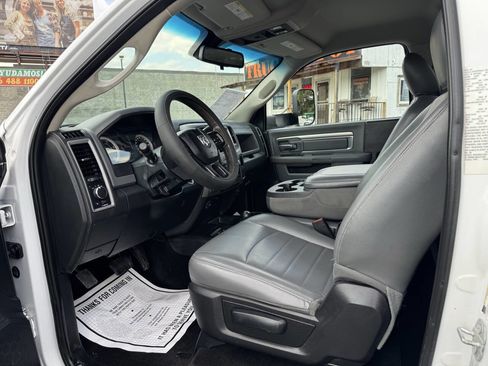 Used 2016 RAM 5500 Tradesman w/ Power & Remote Entry Group AWD/4WD image 9
