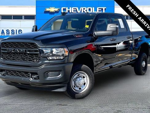 Used 2023 RAM 2500 Tradesman AWD/4WD image 2