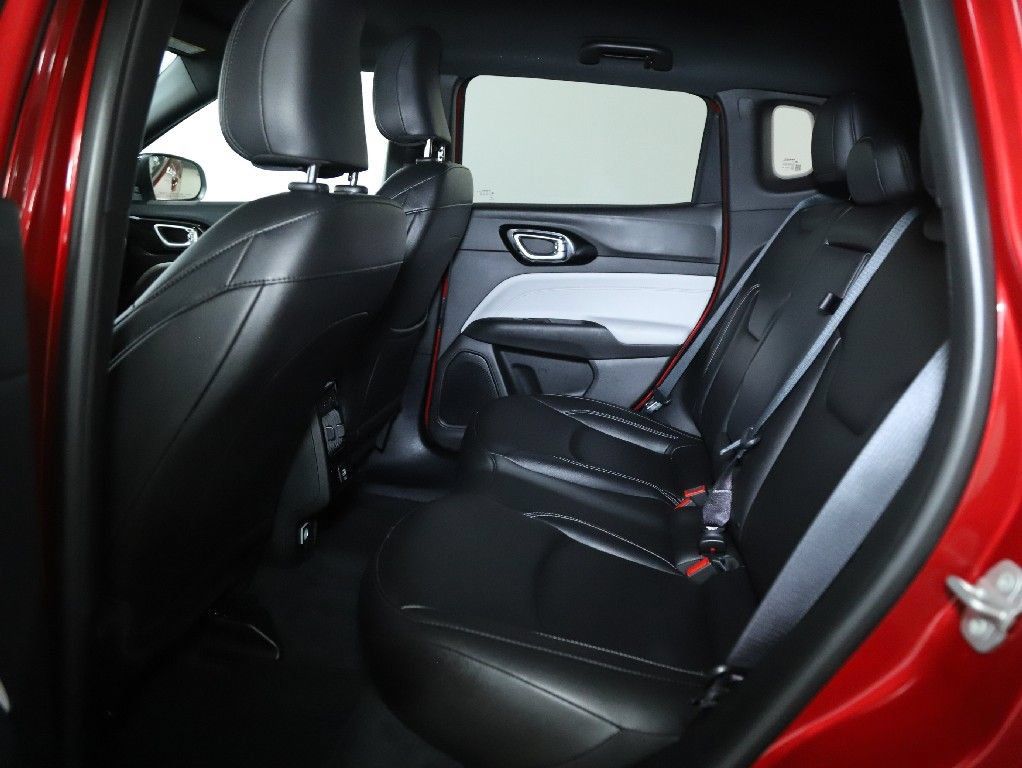 Used 2025 Jeep Compass Limited AWD/4WD image 14