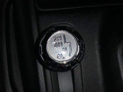 Used 2013 Jeep Wrangler Unlimited Sport AWD/4WD image 10