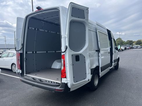 New 2025 Mercedes-Benz Sprinter 3500 image 44