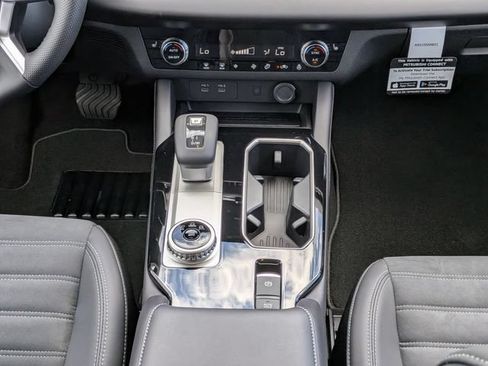 New 2026 Mitsubishi Outlander LE FWD image 17