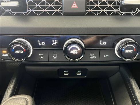 Certified 2025 Honda Accord SE image 9