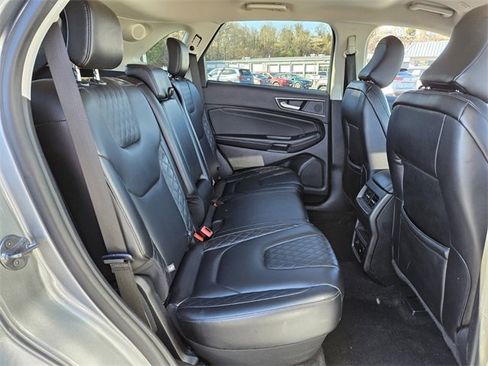 Used 2024 Ford Edge Titanium image 15
