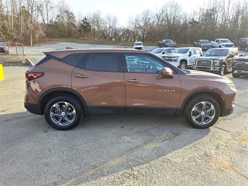 Used 2023 Chevrolet Blazer LT image 6