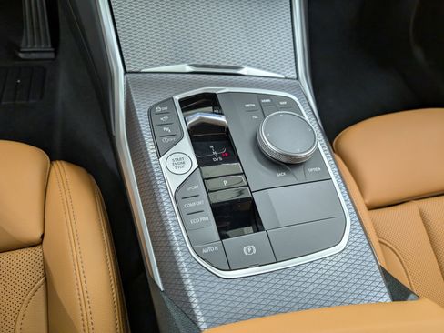 New 2025 BMW 330i Sedan w/ Premium Package image 18