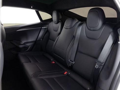 Used 2022 Tesla Model S Plaid image 16