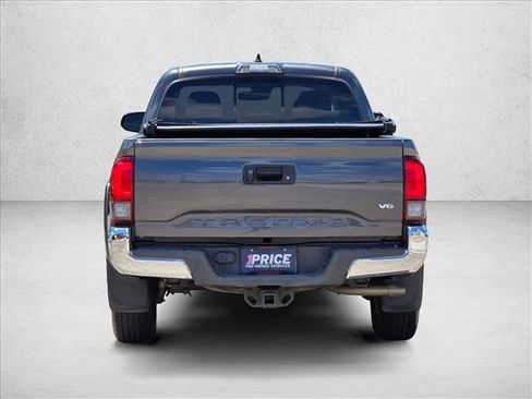 Used 2018 Toyota Tacoma SR5 RWD image 6