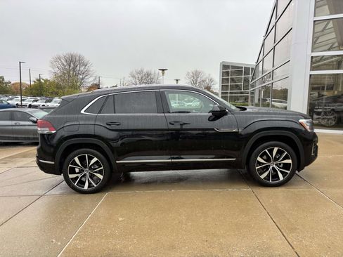 New 2026 Volkswagen Atlas Cross Sport SEL Premium R-Line AWD/4WD image 8