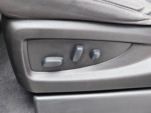 Used 2019 Chevrolet Tahoe LS AWD/4WD image 19
