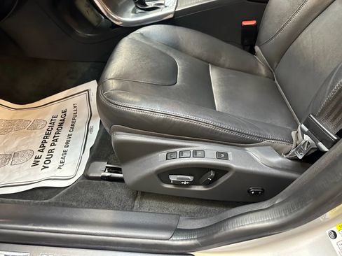 Used 2016 Volvo XC60 T6 w/ Proximity Package image 18