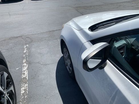 Used 2016 MAZDA MAZDA3 i Sport FWD image 13