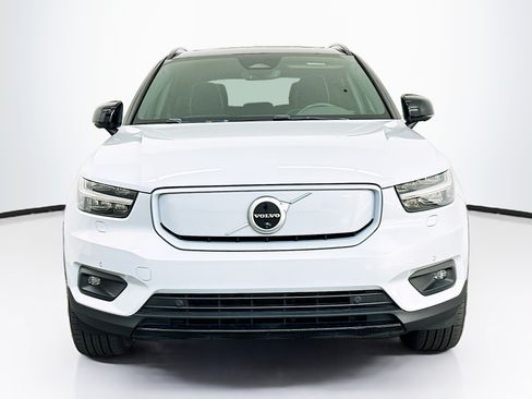 Used 2021 Volvo XC40 P8 Recharge AWD/4WD image 2