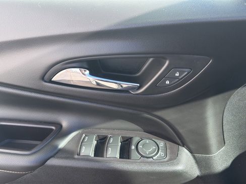 Used 2019 Chevrolet Equinox Premier image 22