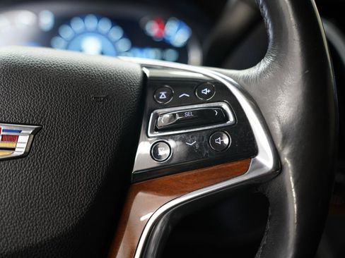 Used 2019 Cadillac Escalade Luxury AWD/4WD image 15