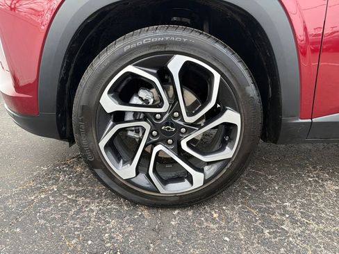 Used 2025 Chevrolet Trax RS w/ Driver Confidence Package FWD image 31