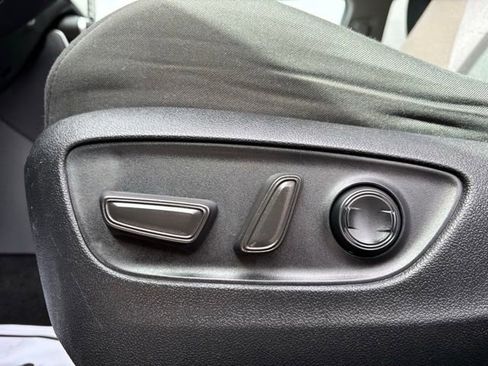 Used 2022 Toyota RAV4 XLE image 12