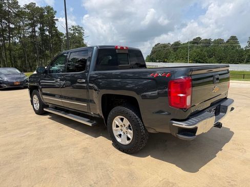 Used 2018 Chevrolet Silverado 1500 LTZ AWD/4WD image 3