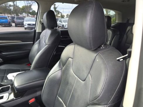 Used 2020 Kia Telluride EX w/ EX Premium Package image 7