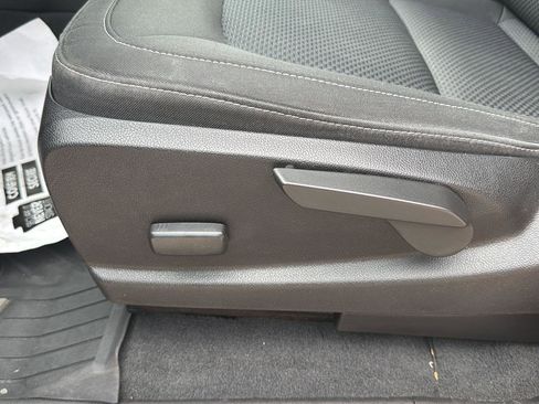 Used 2021 Chevrolet Colorado LT RWD image 14