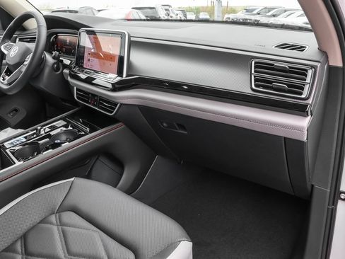 New 2026 Volkswagen Atlas Peak Edition AWD/4WD image 42