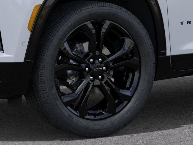 New 2027 Chevrolet Traverse RS w/ LPO, Floor Liner Package FWD image 9