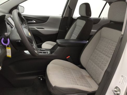 Used 2024 Chevrolet Equinox LS FWD image 17