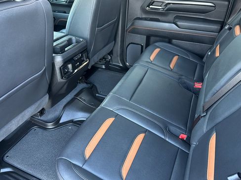 Used 2024 GMC Sierra 2500 AT4 w/ AT4 Premium Plus Package image 12