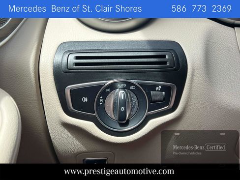 Used 2022 Mercedes-Benz GLC 300 4MATIC image 31