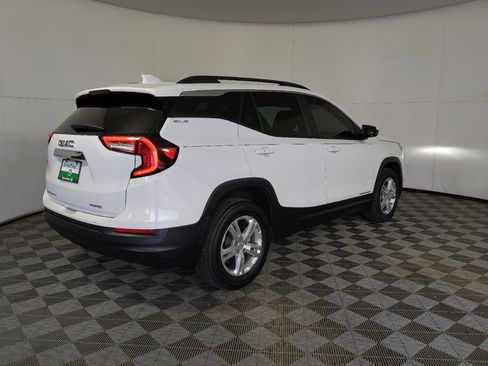 Used 2022 GMC Terrain SLE w/ Driver Convenience Package AWD/4WD image 10